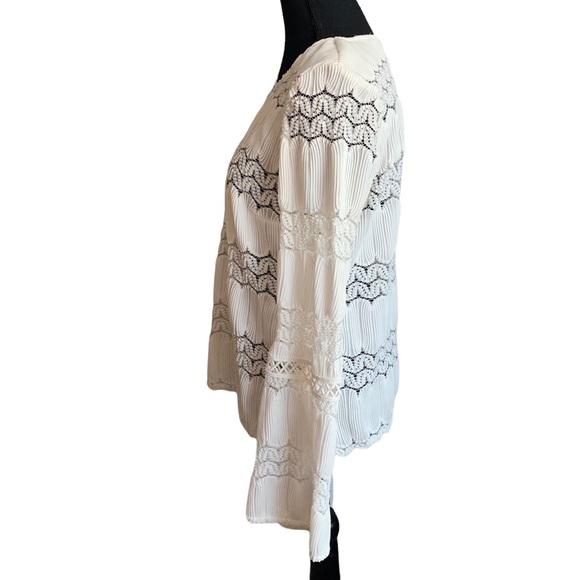 Vestique Long Sleeve Boho White Top Size Medium - Picture 4 of 17